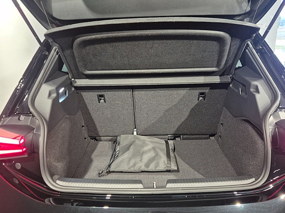 Cupra Born 21 of 21