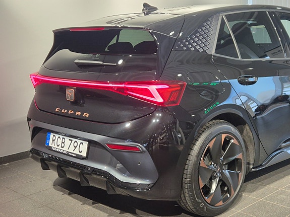 Cupra Born 6 of 21