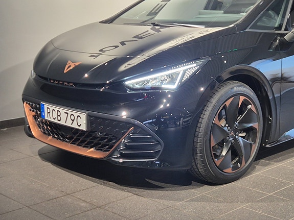 Cupra Born 3 of 21