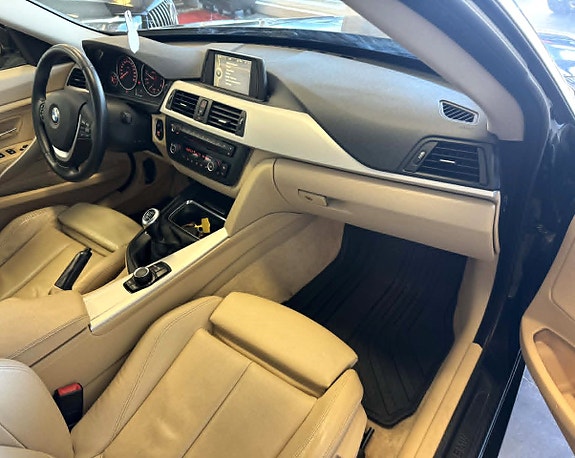 BMW 318d 12 of 23