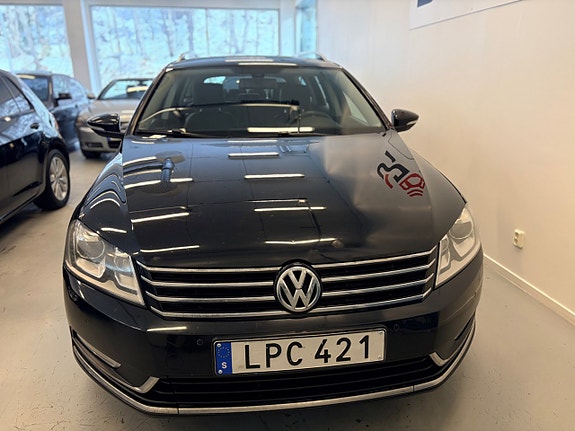 Volkswagen Passat 2 of 5