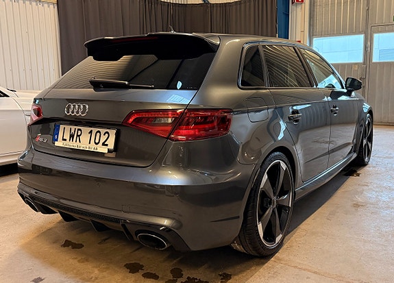 Audi RS3 4 of 5