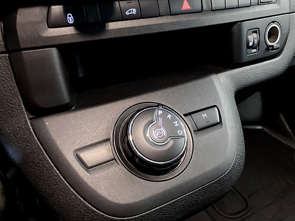Opel Vivaro 12 of 15