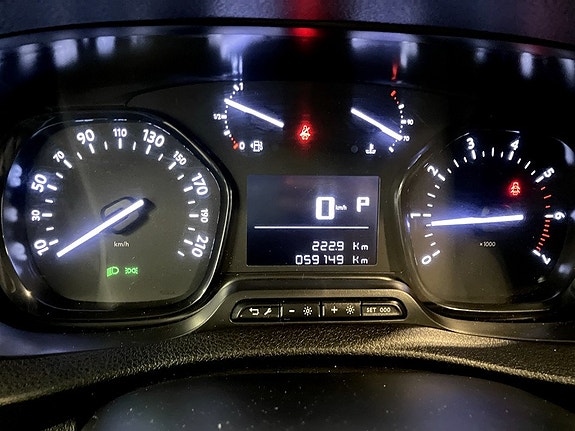 Opel Vivaro 10 of 15