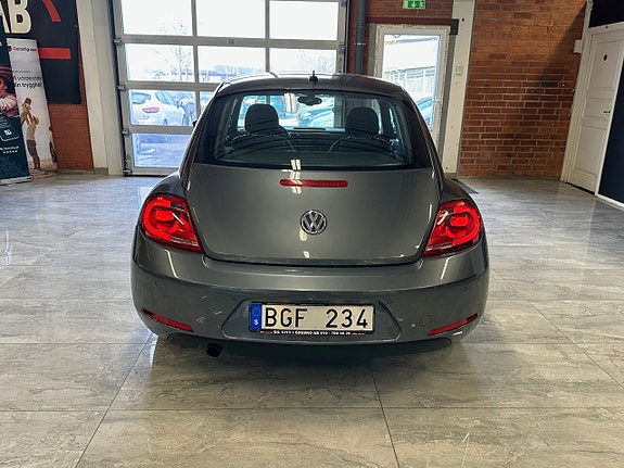 Volkswagen Beetle 14 of 19