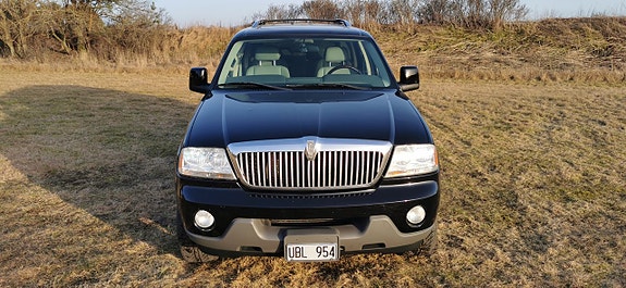 Lincoln Aviator 2 of 5