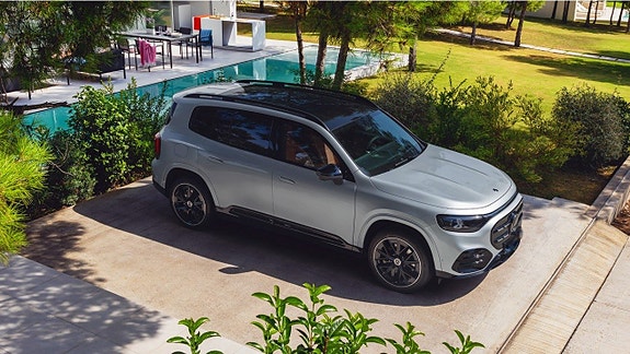 Mercedes-Benz GLB250+ 10 of 13
