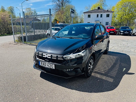 Dacia Sandero 2 of 5