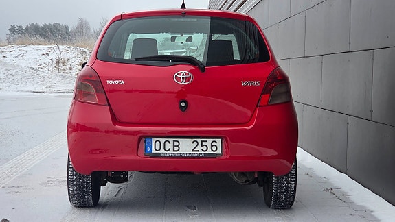 Toyota Yaris 5 of 5
