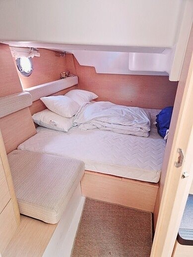 Beneteau Monte Carlo 32 open 11 of 17