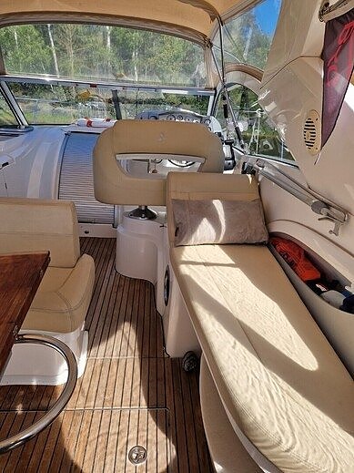 Beneteau Monte Carlo 32 open 8 of 17