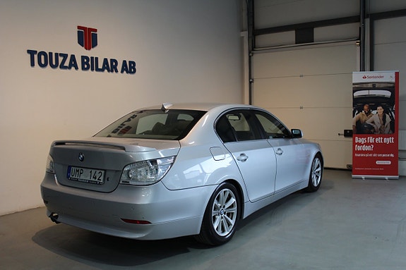 BMW 530i 2 of 5