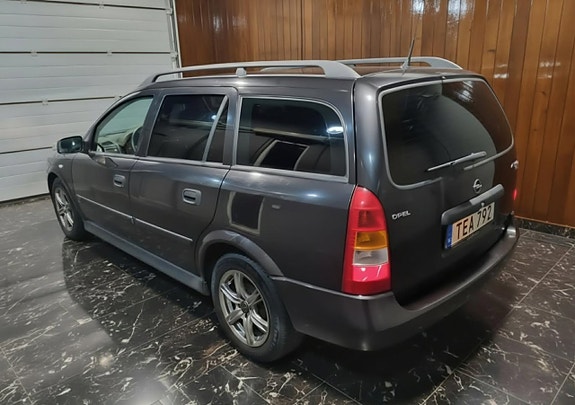 Opel Astra 3 of 5