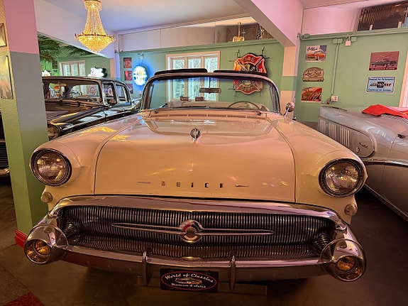 Buick Roadmaster 2 of 26