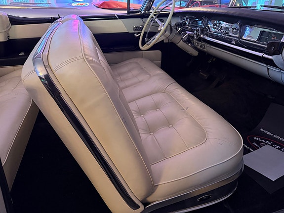 Buick Roadmaster 20 of 26