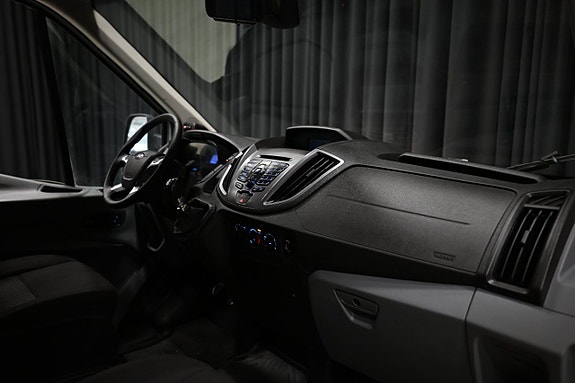 Ford Transit 27 of 30