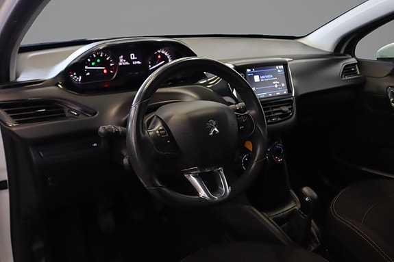 Peugeot 208 11 of 13