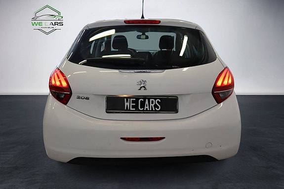 Peugeot 208 13 of 13