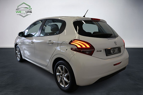 Peugeot 208 6 of 13