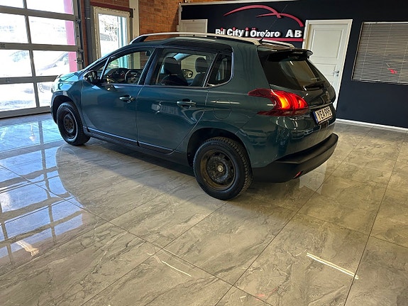 Peugeot 2008 4 of 5