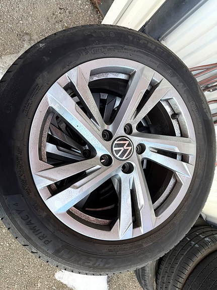 Volkswagen T-Roc 15 of 15