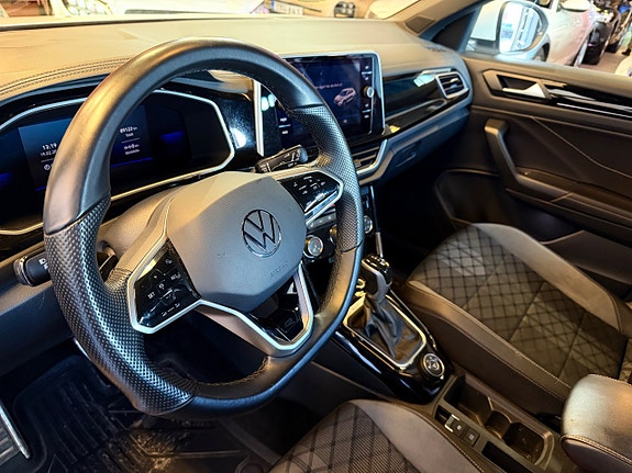 Volkswagen T-Roc 12 of 15