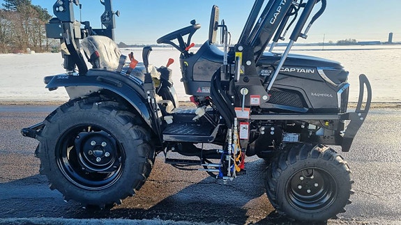 Captain 263 Traktor med Frontlastare 7 of 10