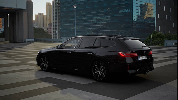 BMW i5 5 of 5
