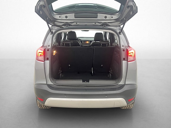 Opel Crossland X 21 of 25