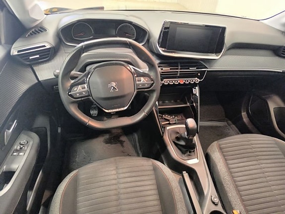 Peugeot 208 6 of 10