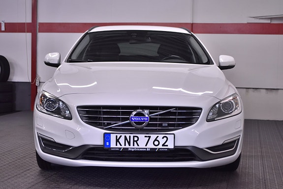 Volvo V60 3 of 12