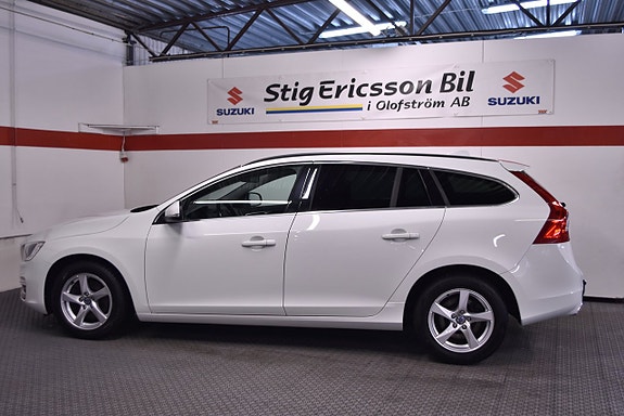 Volvo V60 4 of 12