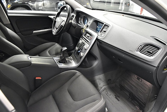 Volvo V60 10 of 12