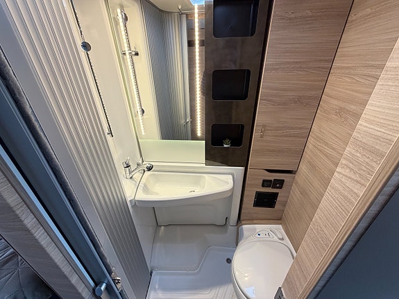 Knaus Van Ti Plus Platinum Selection 650 MEG 4x4-Alde-DEMOUTFÖRSÄLJNING-REA! 13 of 21