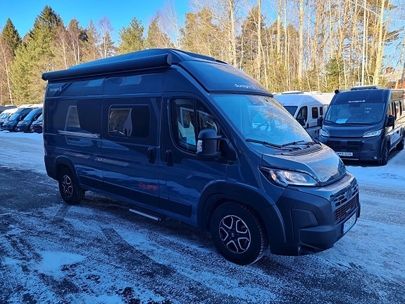 Sunlight Cliff X 600 Pop-up 140 hk, automat, 4 sitt och sovplatser, kanonfin