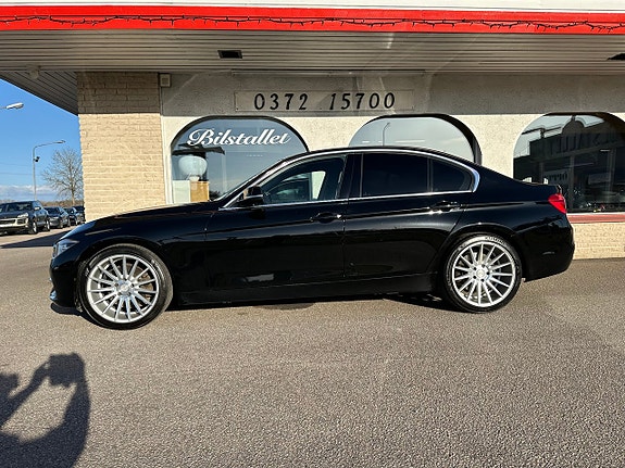 BMW 330d 2 of 13
