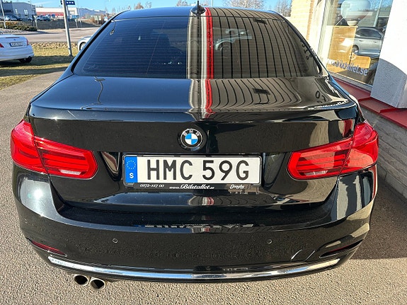 BMW 330d 7 of 13