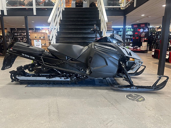 Arctic Cat M8000 Mountain Cat ES 153"