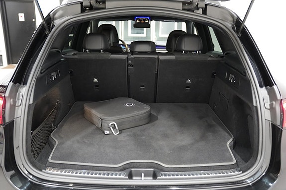 Mercedes-Benz GLC300 e 20 of 22