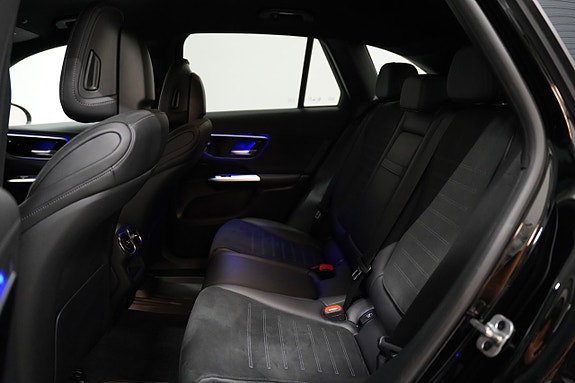 Mercedes-Benz GLC300 e 18 of 22