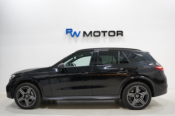 Mercedes-Benz GLC300 e 3 of 22