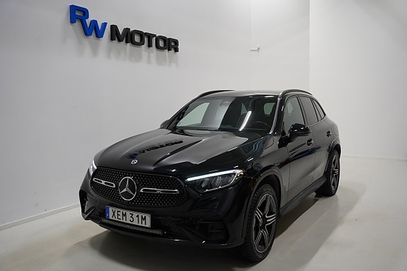 Mercedes-Benz GLC300 e 2 of 5