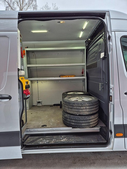 Mercedes-Benz Sprinter 26 of 30