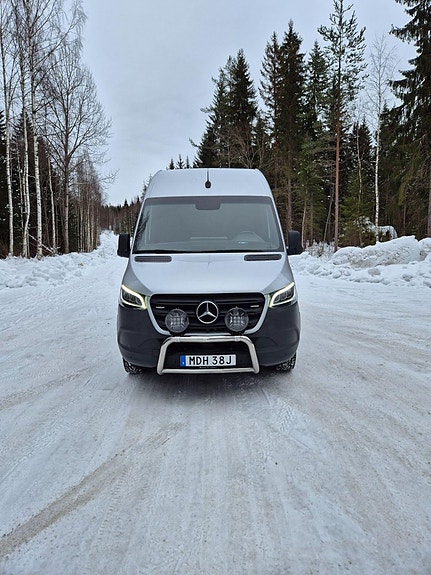 Mercedes-Benz Sprinter 2 of 30