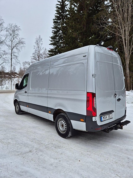 Mercedes-Benz Sprinter 13 of 30