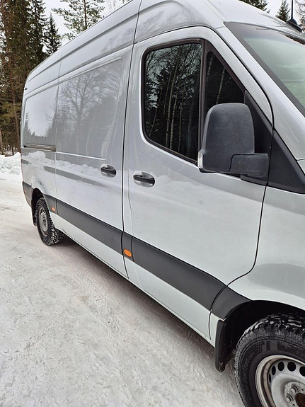 Mercedes-Benz Sprinter 16 of 30