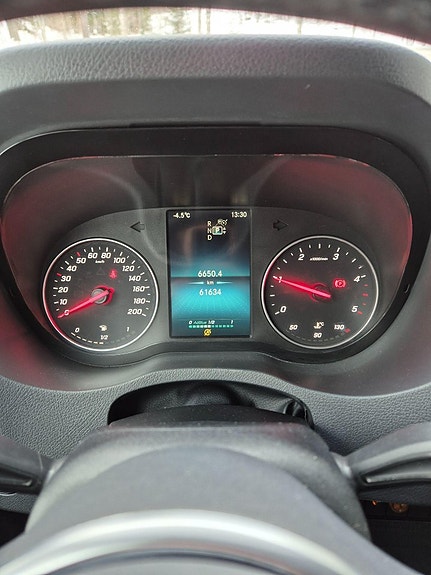 Mercedes-Benz Sprinter 18 of 30