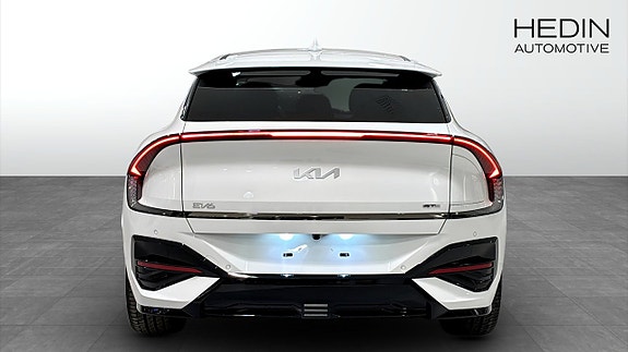 Kia EV6 9 of 16