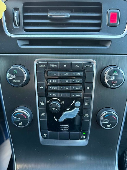 Volvo V60 16 of 22
