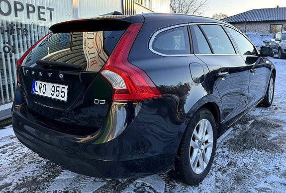 Volvo V60 4 of 22